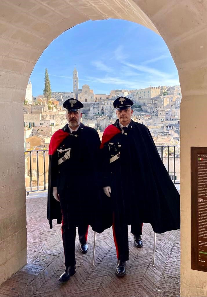 Buongiorno da Matera
#Carabinieri #PossiamoAiutarvi #ForzeArmate #Difesa #17aprile