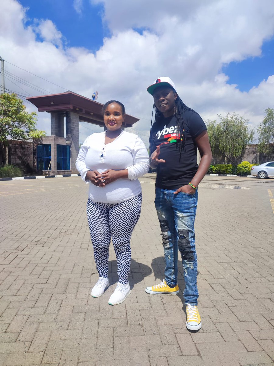 #Vybeayard wozza! Lakini baba ametufanya nini sasa??Anyway come kuja itubambe asapa <a href="/VybezRadioKE/">Vybez Radio</a> tuko na <a href="/deejaypatiz/">DEEJAY PATIZ</a> kasongee!