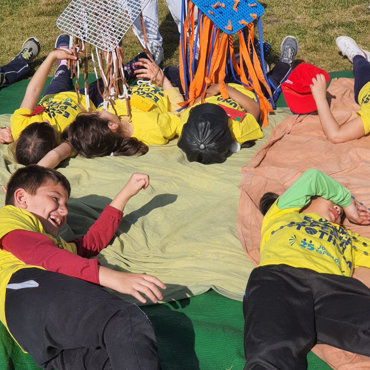 ImmaVedruna's tweet photo. Com cada any, hem participat a les Jornades Esportives "Una Escola per Tothom" organitzades per l'Associació Joc Viu. 
Hi ha participat alumnat de #3rPRIM #1rESO i #1rPRIM (que podeu veure a les imatges al Centre Esportiu Municipal Can Dragó)
#Vedrunaalteucostat https://t.co/VceMm9De7k