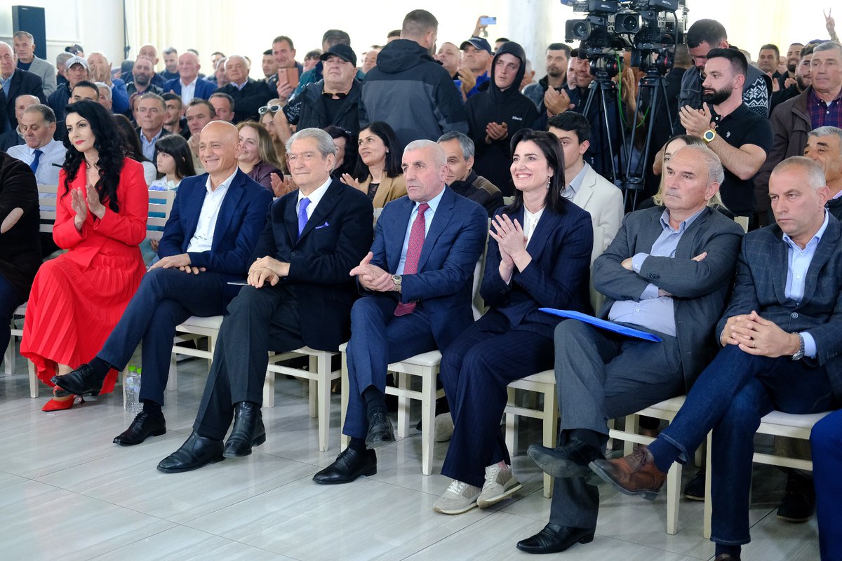 BardeliGreta's tweet photo. Faleminderit nga zemra Malesisë së Madhe👏 Bashkë për fitoren e Isa Ramaj me #14Maj2023  për të qeverisur bashkinë me qytetarët🤝
#BashkëFitojmë https://t.co/pjgHUpwsWx