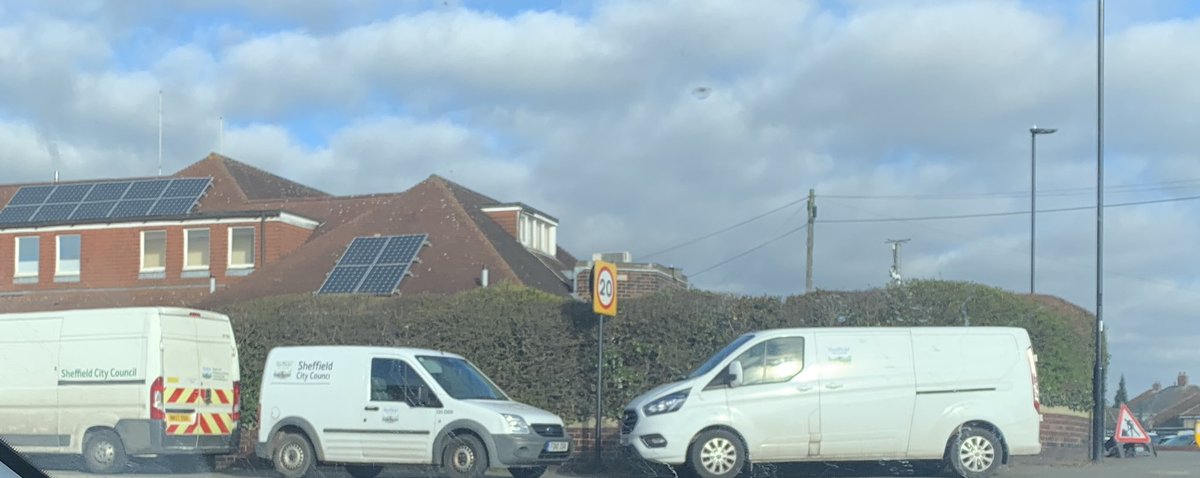 EdClarry's tweet image. Awful @ParkinginSheff by @SheffCouncil @AjmanAli21 @JaynePDunn @MikeChaplin12 @BBCSheffield @SheffCouncil housing vans seriously how are parents with prams and disabled expected to get past this I don’t suppose will enforce @SheffNE_NPT