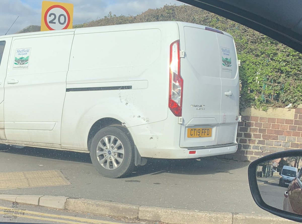 EdClarry's tweet image. Awful @ParkinginSheff by @SheffCouncil @AjmanAli21 @JaynePDunn @MikeChaplin12 @BBCSheffield @SheffCouncil housing vans seriously how are parents with prams and disabled expected to get past this I don’t suppose will enforce @SheffNE_NPT