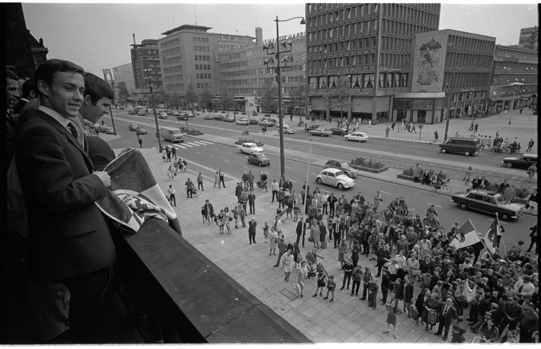 FsxmOAKXwAAO5TQ?format=jpg&name=large