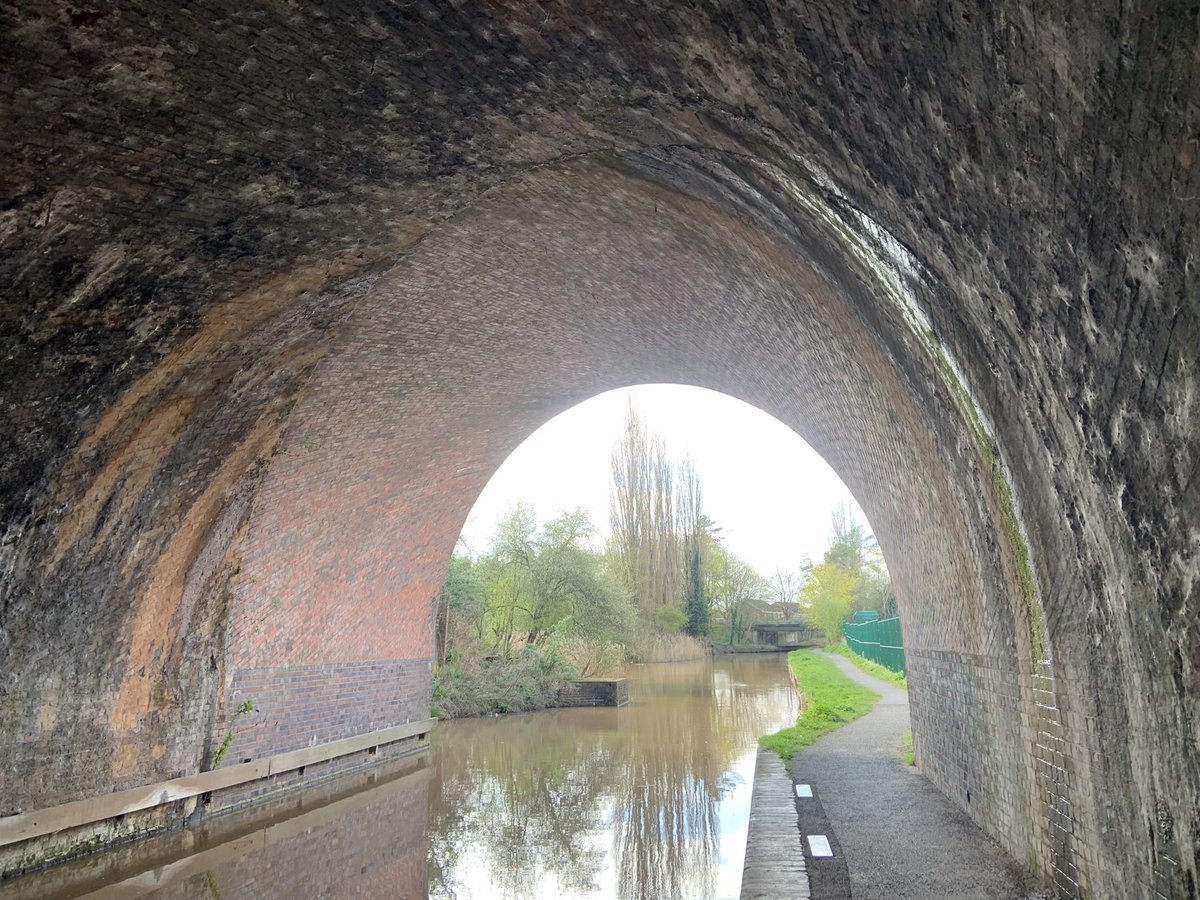 dimchurch's tweet photo. Day 2 of the holidays. Had a restful day. Tap leak, new walk in Droitwich along the canal, visit to supermarket and a fab win for @nufc #nufc how was your Sunday? 

#SpreadASmile 😀#SmileContagious 😀😀😀#BeKind 😘 #CheckIn ☎️ #ClickThoseHeels 👠 https://t.co/qmaiLZRCDy