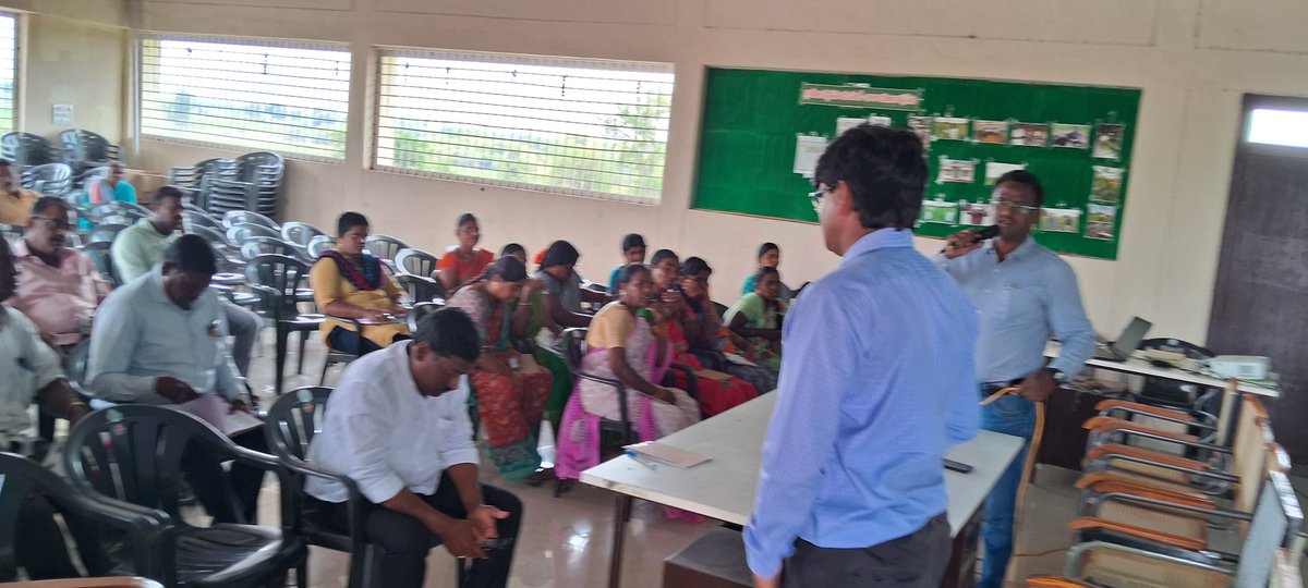 swachhasiddipet's tweet photo. #SBMGPHASEII training program started in Narayanaraopet Mandal, Siddipet. Respected Sarpanches, Panchayat secretaries,.SHG Leaders and Field Assistants participating program. @Swachhbharat @MoJSDDWS @Collector_SDPT @AcSiddipet https://t.co/W1JVfGd2Lv