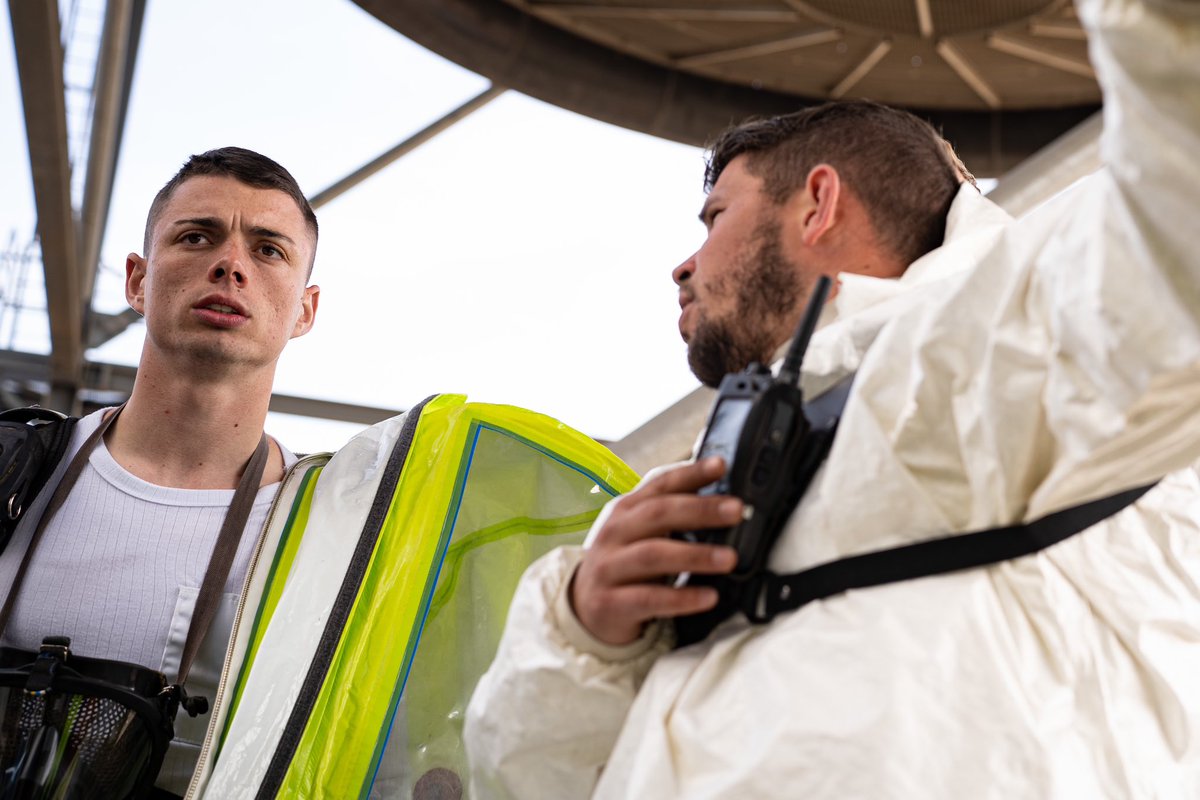 riisc_7's tweet photo. Connaissez-vous la formation #RCH3 ? 👇🏼

La formation Risque Chimique de niveau 3 permet à nos stagiaires de devenir chef de cellule mobile d’intervention chimique. 

Il est le conseiller technique du commandant des opérations de secours sur la problématique du risque chimique. https://t.co/mMBLCSojt4