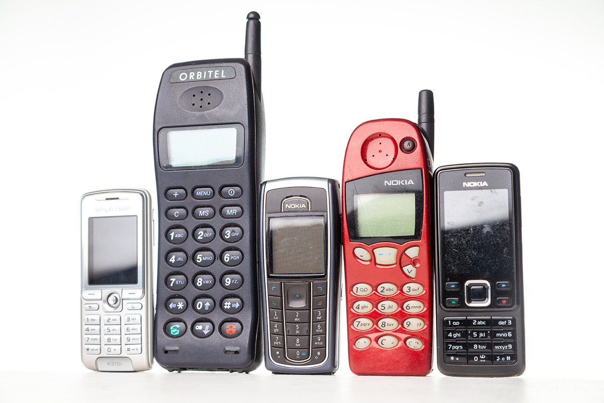 Pix_by_richard's tweet photo. 50 year's ago on 3rd April 1973, The first call from a Mobile phone was made. Here is my history of phones, my first being the Orbitel on cellnet. What was your first phone? and do you still have it?
#myfirstmobile #mobilephones #50years https://t.co/MKSQcUv83Z