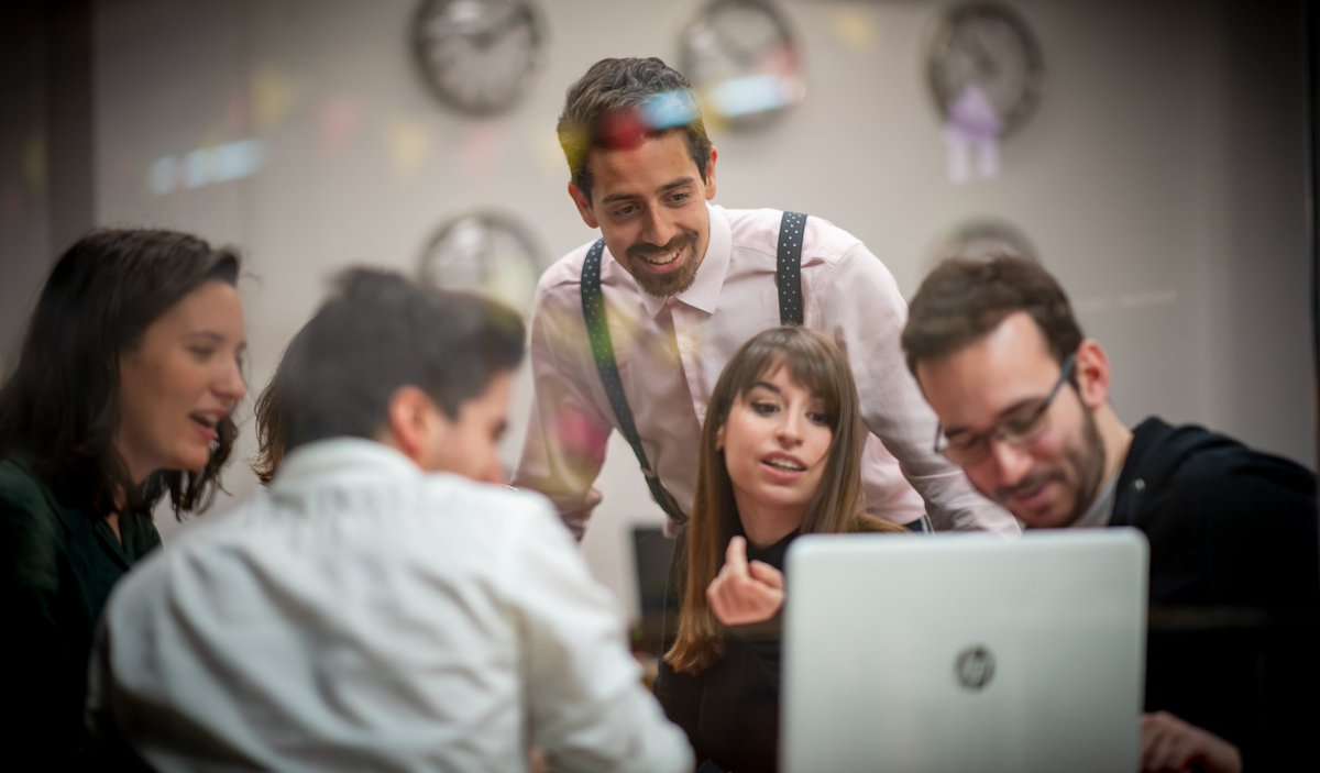 spaingeneration's tweet photo. 🤝Comenzamos la semana felices de anunciar la colaboración de #GenerationSpain con @BankofAmerica para la creación de un programa formativo que potencie la #empleabilidad de personas en riesgo de #ExclusiónSocial, en el sector de la robótica en #Espana ⤵️ https://t.co/tvAUHzLOfI https://t.co/5h8RhhVlVV