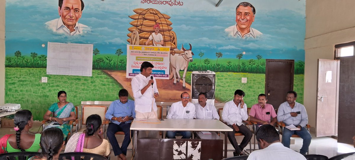 swachhasiddipet's tweet photo. #SBMGPHASEII training program started in Narayanaraopet Mandal, Siddipet. Respected Sarpanches, Panchayat secretaries,.SHG Leaders and Field Assistants participating program. @Swachhbharat @MoJSDDWS @Collector_SDPT @AcSiddipet https://t.co/W1JVfGd2Lv