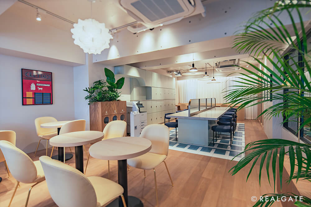 オフィス移転しましたー！！
事業拡大しますし、人員募集してますんで皆さんぜひDMください！！我こそはという営業マン待ってます！！
ってか見学でも、遊びにでも来てください！！