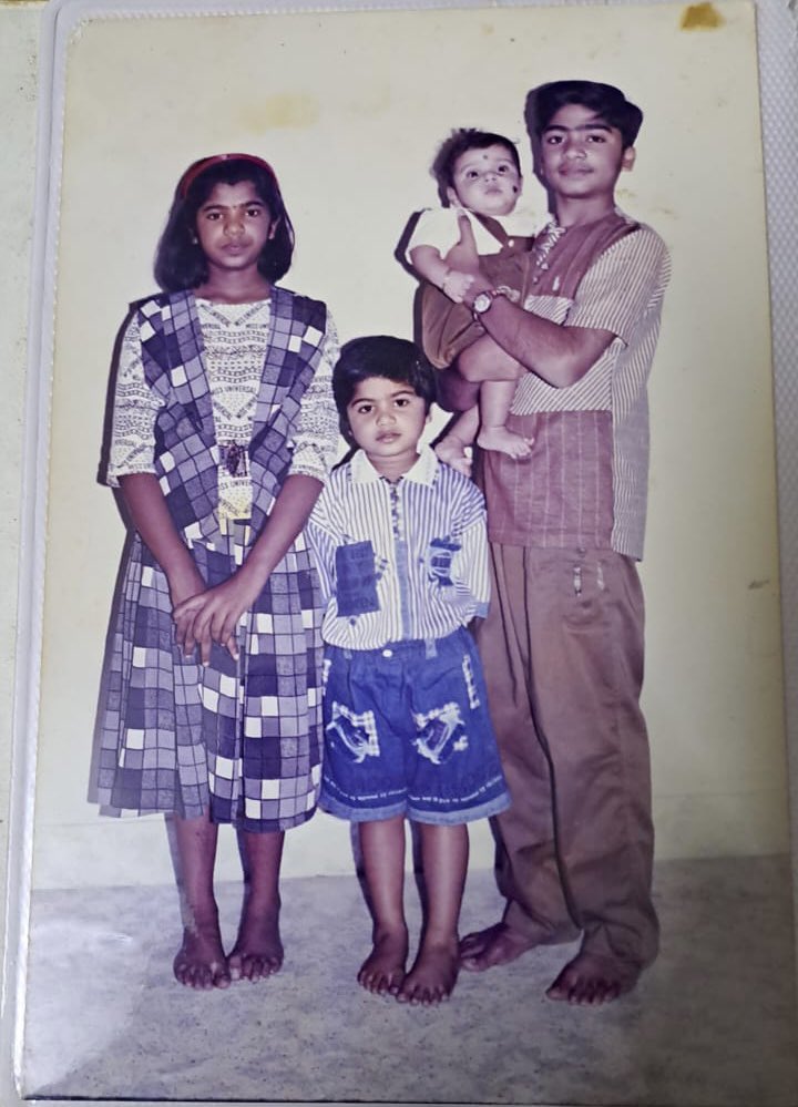 RamSimbuTalks's tweet photo. Thalaivan @SilambarasanTR_ & @ELAKKS sister & #KuralTR & @KvkVasu96 Brother 🥰😍
#SilambarasanTR https://t.co/zG7XTPQi3v