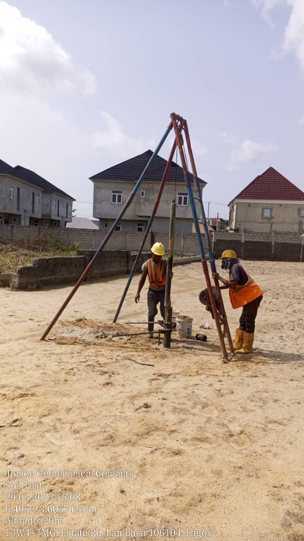 Jonjoe_Geotech's tweet image. Start the new week with positivity.
Leave no room for negative thoughts and idleness.

Image feeds of ongoing soil testing at Badore Ajah.

#newweek
#geotechnicalengineering 
#geotechnicalconsulting 
#customerservice 
#JonjoeGeotech 
#jonjoegeotechnical