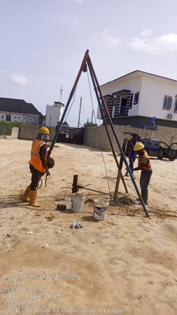 Jonjoe_Geotech's tweet image. Start the new week with positivity.
Leave no room for negative thoughts and idleness.

Image feeds of ongoing soil testing at Badore Ajah.

#newweek
#geotechnicalengineering 
#geotechnicalconsulting 
#customerservice 
#JonjoeGeotech 
#jonjoegeotechnical
