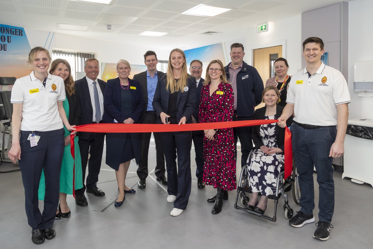 ROHNHSFT's tweet photo. ROH at College Green is now open to patients! 🙌
We were delighted to welcome GB athlete @hannengland to officially cut the ribbon, along with development partners from @assuraplc, @InterclassGroup, @RidgeLLP to tour the space.

Read the full story 👉https://t.co/xnsSvA7VN9 https://t.co/ivWre4MyXB