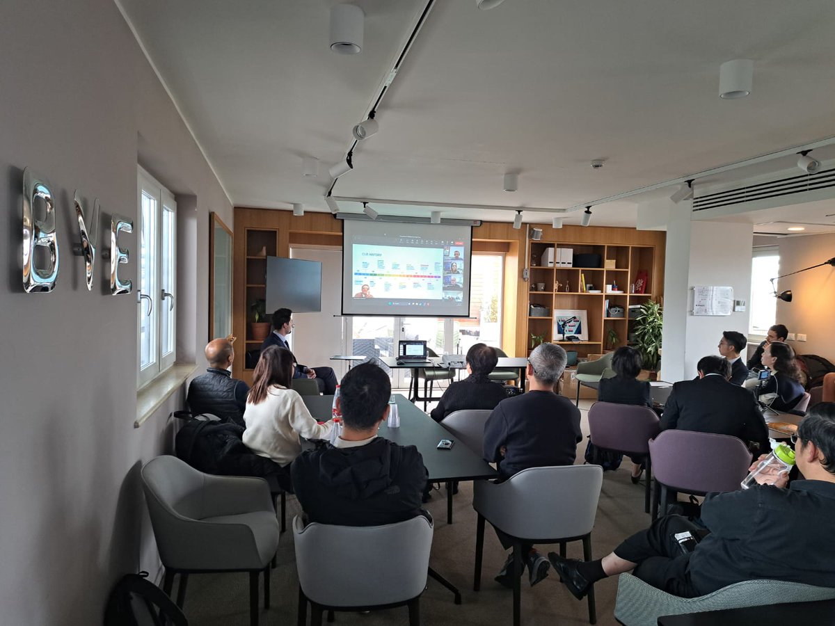 Bim Services - Vcad (@bimvcad) on Twitter photo Last Friday, we had the pleasure of organizing a meeting with Electrical and Mechanical Services Department delegates along with colleagues from the HKABAEIMA, BD, EMSD, WSD, FSD, HD, URA and CIC departments of the Hong Kong government and @RosanaWang, director of Yau Lee Group. Last Friday, we had the pleasure of organizing a meeting with Electrical and Mechanical Services Department delegates along with colleagues from the HKABAEIMA, BD, EMSD, WSD, FSD, HD, URA and CIC departments of the Hong Kong government and @RosanaWang, director of Yau Lee Group.
