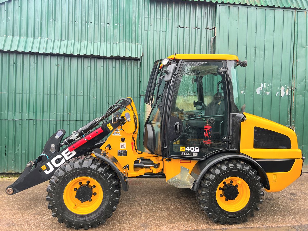 1stBasePlant's tweet photo. #JCB Wheeled Loader For Sale

Price is £42,500 +Vat

Direct from JCB - ex-demo

2021 JCB 406 #wheeledLoader for sale

This is the tool master spec

Machine has done 165 hours only

Full cab

4800kg Op Mass

Road Reg

JCB Security system

https://t.co/Wh3rInJMaC https://t.co/rr9xMxOBvm