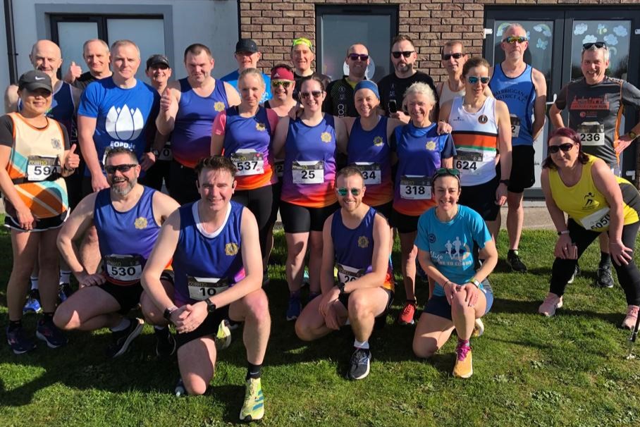 mickkinahan's tweet photo. Another really great weekend down with the @BallymoreCobhAC and @IrishmanPodcast Gang. Enjoying the pre, post and indeed the actual @soniaagrith 10 Mile Run! 😀 
(@AineMur @ronanjohns)

https://t.co/y4EGfhyowB https://t.co/N4wQxwlmNV