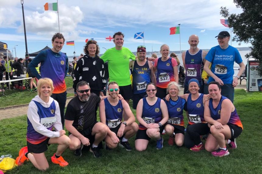 mickkinahan's tweet photo. Another really great weekend down with the @BallymoreCobhAC and @IrishmanPodcast Gang. Enjoying the pre, post and indeed the actual @soniaagrith 10 Mile Run! 😀 
(@AineMur @ronanjohns)

https://t.co/y4EGfhyowB https://t.co/N4wQxwlmNV
