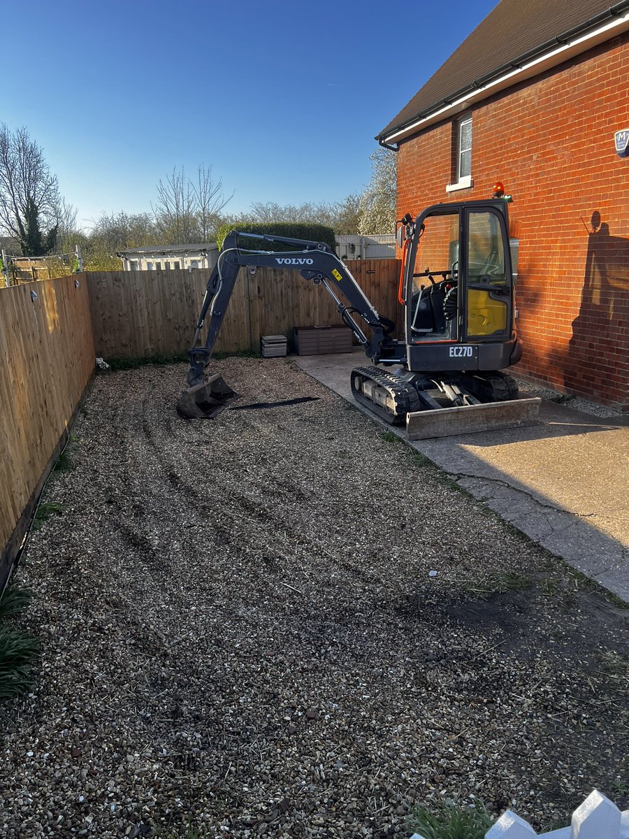 CamBlockPaving's tweet image. Monday morning fresh start in Fordham Newmarket today…