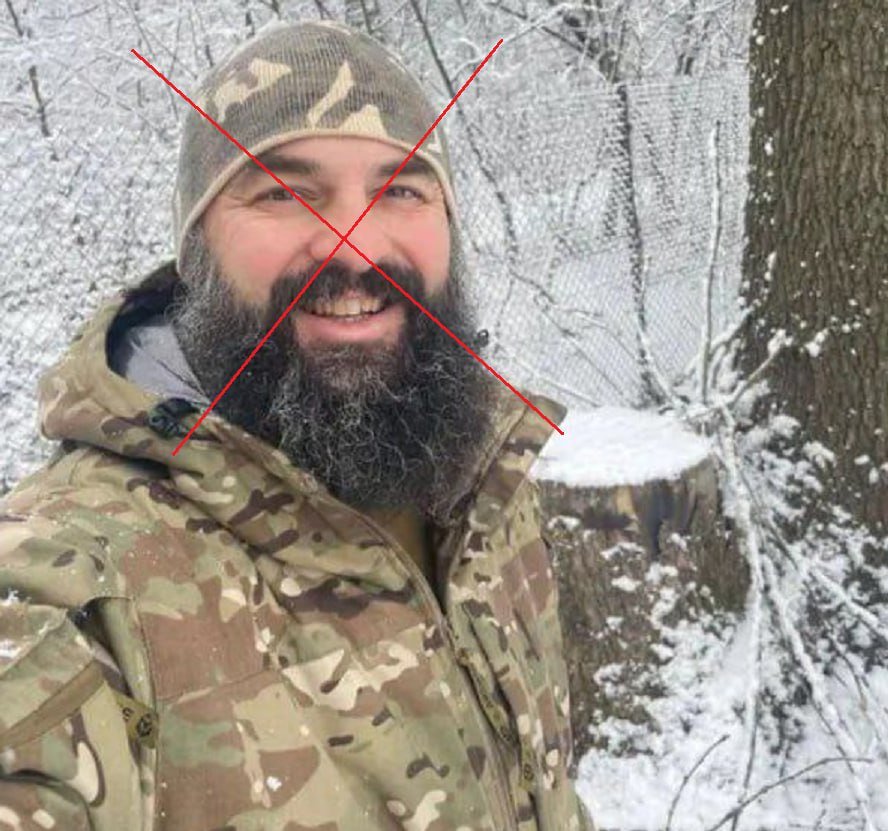 Артур Пашкуляк (позывной "Махно") — офицер украинского ГУР, прикомандированный к т.н. "Батальону им. Шейха Мансура", который состоит из ичкерийцев, воюющих на стороне украинских нацистов. Уничтожен бойцами "Вагнера" в Бахмуте.