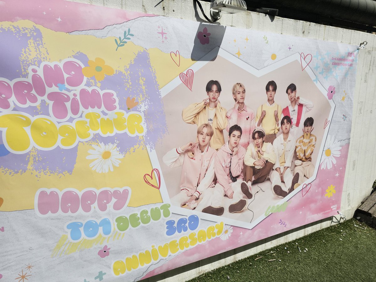 MOOMIN__EE's tweet image. 3일동안 이렇게 즐거워도되나 싶을정도로
시간을 돌리고 싶을정도로 내내행복했음🧸
괜히나도 핑크색옷도입고싶고 벛꽃도 만개하니까
세상이핑크빛인줄..❤️

#TO1_Springtime_TOgether