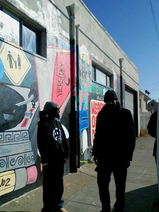 WALASIA's tweet image. 2012, the fellas at @HieroImperium about to step onto the tour bus. 

Catch Souls of Mischief on their world tour now, tix and dates at SoulsMischief.com, 90 cities celebrating 30 years...til Infinity!