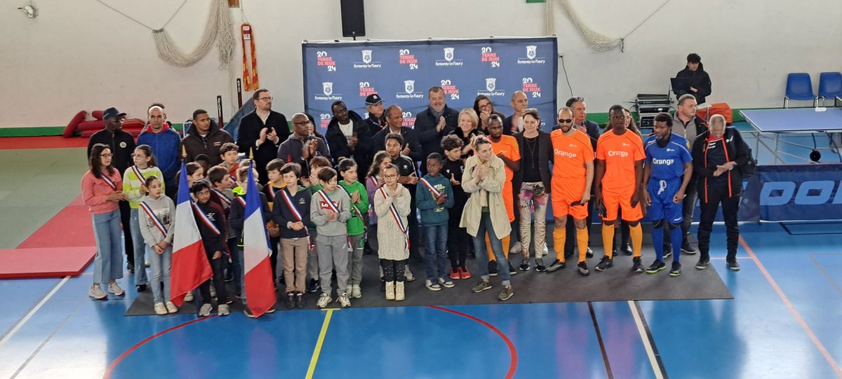 Une journée fantastique 🥳. De nombreux #fontenaysiens venus découvrir les sports, les #gazverts et le #BioGNV. Plus 70 participants à l'animation #GRDF Bus VERT'igineux.
Bravo aux élus pour cette journée qui incarne les valeurs du sport, d'engagement et de #TransitionEcologique