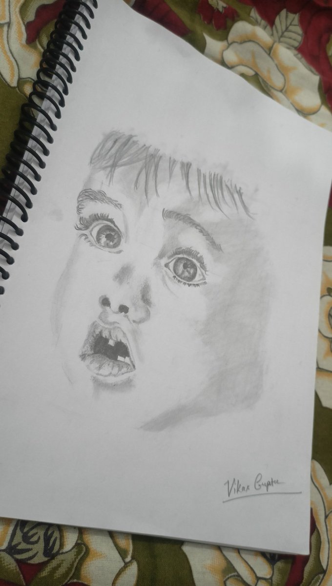 Children see magic because they look for it ✨✨
.
.
#sketches #sketchart #art #drawings