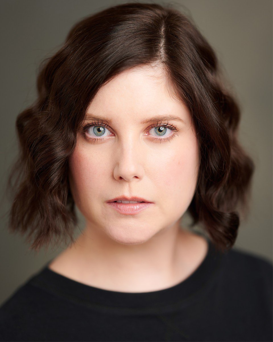 lisaronaghan's tweet photo. What? Only a four day week, you say?? 

Best get all my gigs done before Thursday! Heading into town for some high status fun today. 

Have a great week! 

#mondaymotivation #acting #actor #headshot #davidmysersphotography @sianduke #easterscoming #HappyMonday https://t.co/Nv6AYfkDUC