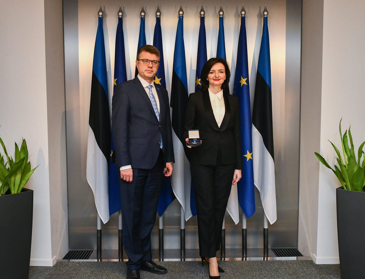 Mariana_Betsa's tweet photo. Truly honoured to receive Cross of Merit🏅of the @MFAestonia for active work to advance  🇪🇪🤝🇺🇦 relations during Russia’s aggression against Ukraine. It’s a team work &amp; huge recognition for us. Thank you, dear friends @UrmasReinsalu @MFAestonia #StopRussia #StandWithUkraine https://t.co/9rlVb8UMxd