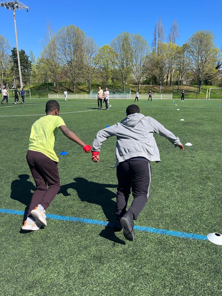 CollegeCitroen tweet media