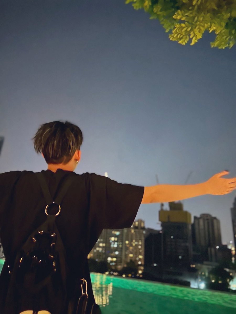 April has come with a fresh, new feel. A month of possibilities, the future is real. Let’s fight together, and never forget that with each other, we can accomplish any threat🤗