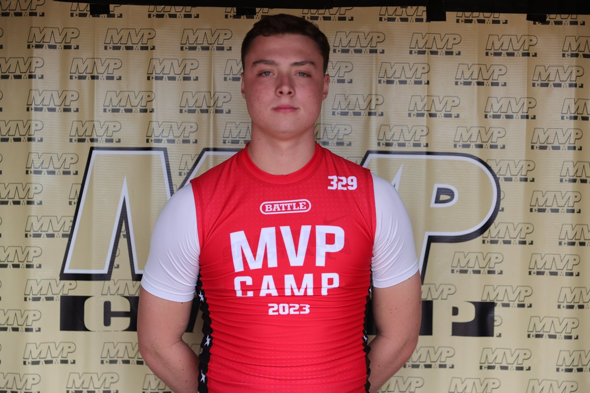 TheMVPCamps's tweet photo. Congrats to the following award winners chosen by staff for the QB (24-25) group @TheMVPCamps at Milton
Jared Echols 2024 South Gwinnett @jaredechols
Dylan Warren 2024 Milton @warren18dylan
Nikao Smith 2024 Ware Co @NikaoSmith
Jack Stanton 2024 GAC @stantonjack16 https://t.co/wIVt1QS28r