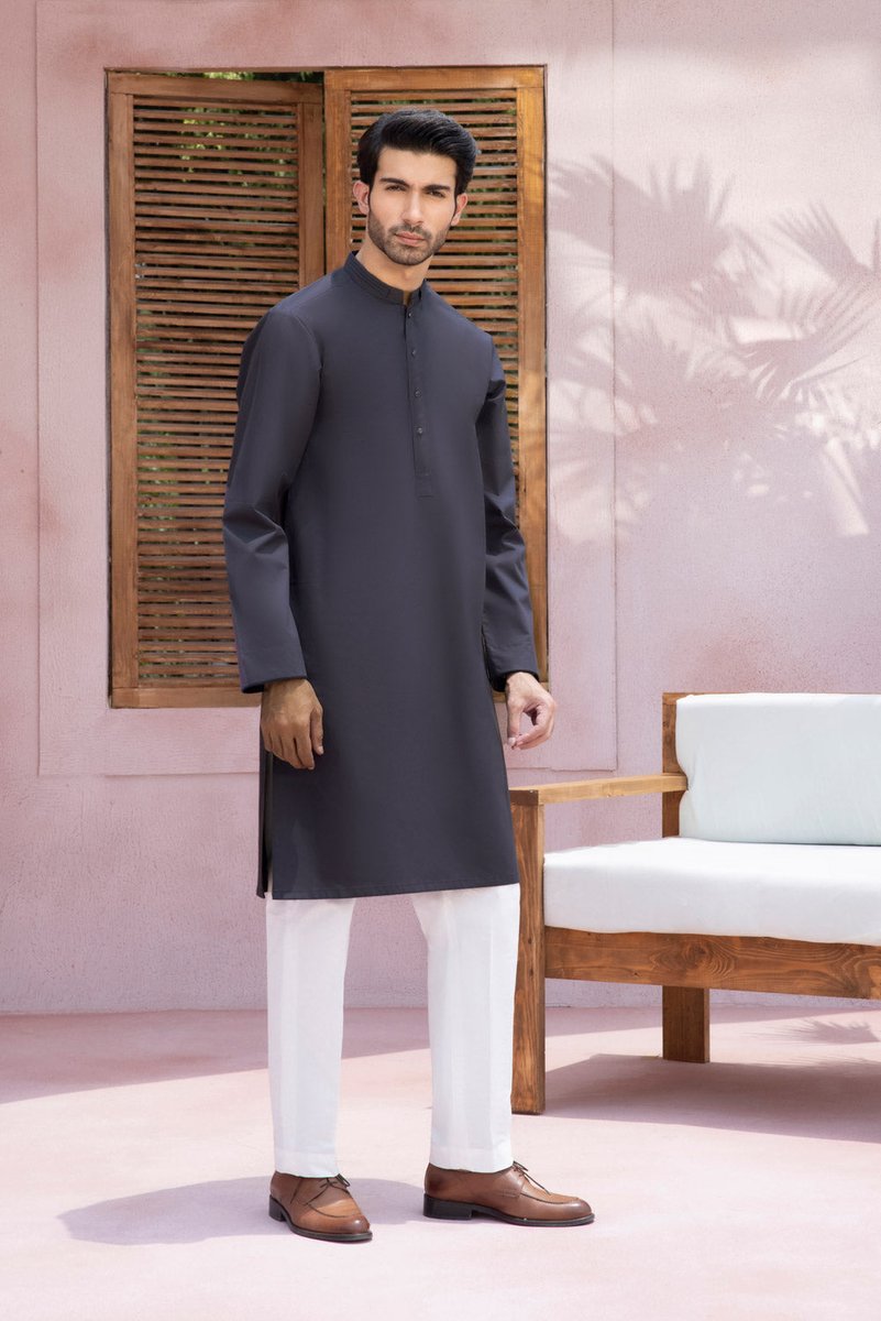 Ali_jaffryy's tweet photo. Kurta
Brand: Sapphire
Type: 1 Piece Stitched
Details: Plain Front, Plain Back, Band Neck
Color: Purple Blue
Fabric: 100% Fine Cotton Fabric
Price:2499
#menclothing #menswear #fashionformen #kurta #shopingonline #onlinestore #eid #kurtapajama #eidcollection #eidwear #foryou https://t.co/aK5FqXVEan