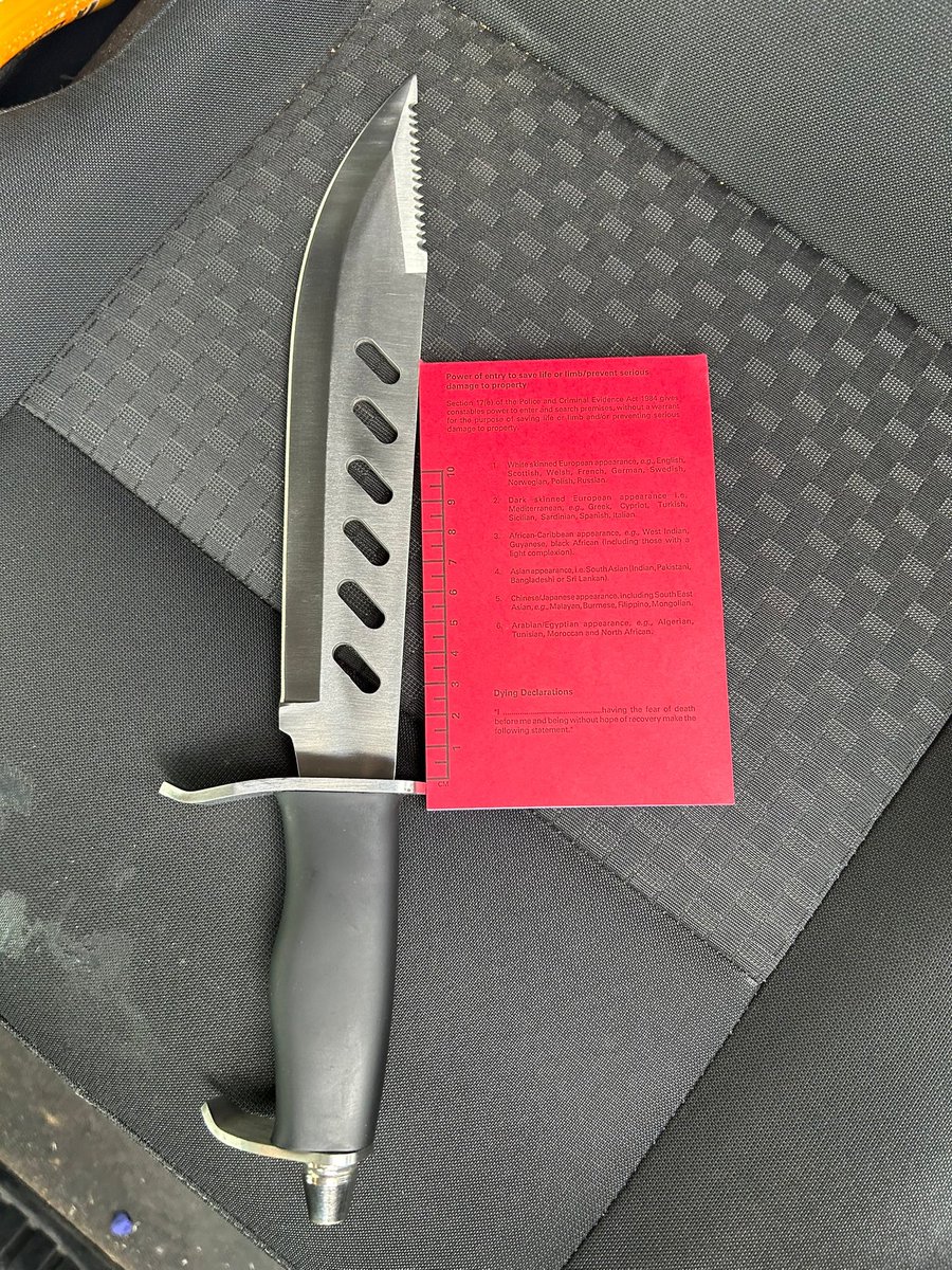 Romford TCT  B arrested a male this afternoon for carrying this weapon
#StopAndSearch
#SayNoToKnives
@MPSHavering @RomfordRecorder @HaveringDaily @LocalCrimeBeats @essex_crime 

2176EA. Ed Zoltan