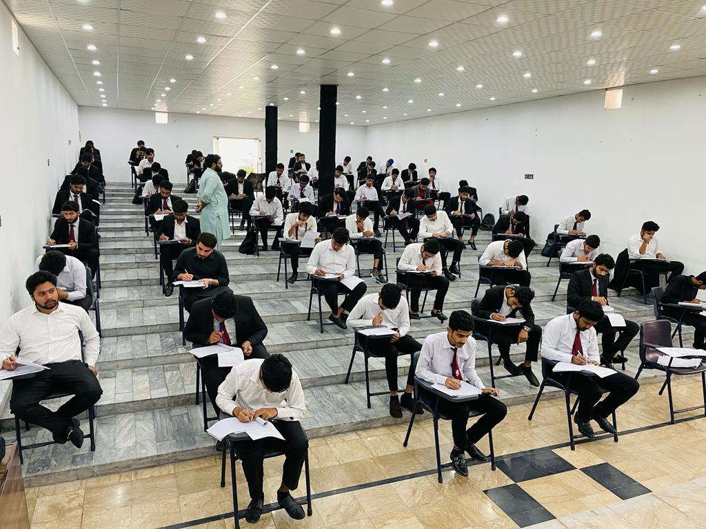 PremierLawColle's tweet photo. Attention all college students! 
Mid-Term exams have officially started! 
It's time to put all that studying and hard work to the exams. Stay calm, focused, and believe in yourself. 
Good luck to everyone taking their exams.
#midtermxams
#BePremier 
#bestlawcollege https://t.co/W1TFKU4ZRl