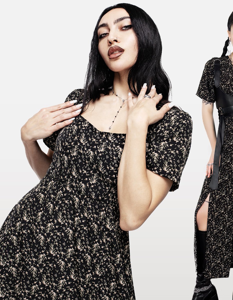 disturbiaco's tweet photo. Life isn't like your fairytales... but it could be a little closer with Gardenia prints ✨🖤
https://t.co/FxFqdF17aY
#disturbiaclothing #disturbiacommunity #altfashion #gothicfashion #altstyle #gothfeed https://t.co/soMQDZBx03
