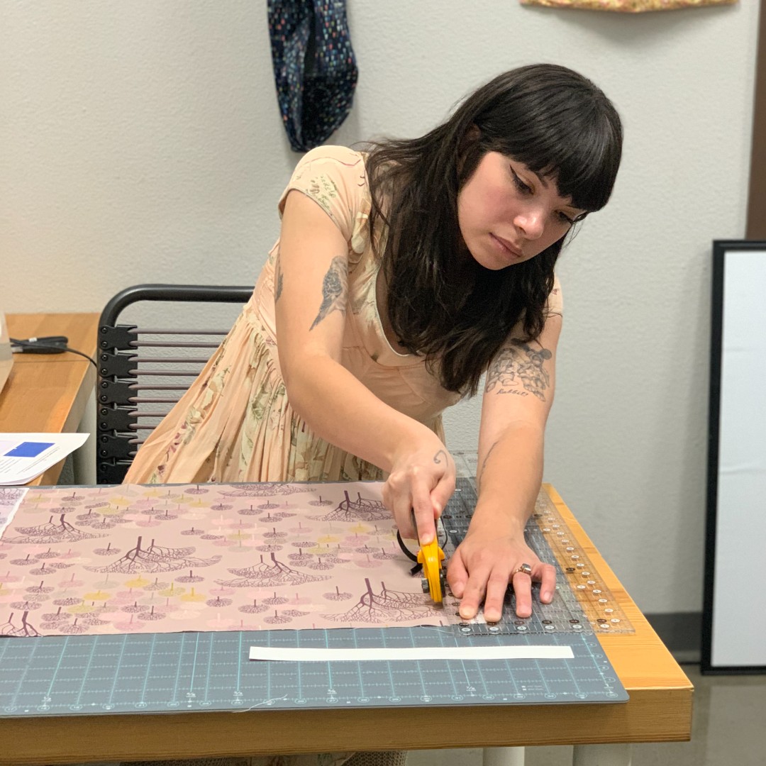 mrsewingmachine's tweet photo. This Summer, start your garment sewing journey! In the #MSMClassroom we have excellent teachers for beginners. Join us for our Intro to Garment Sewing class on Saturday, April 15 at 9:30 am. This class is the first in a series of three! 

https://t.co/uXJGDXVwo7 https://t.co/L7MPy3Ufir