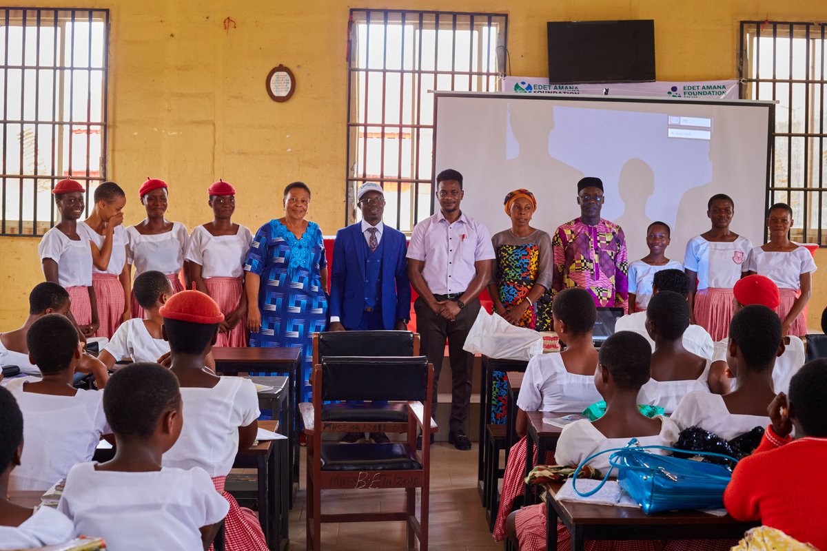 EDAFNG's tweet image. On March 30, 2023, EDAF implemented its innovative Community Literacy Program,  an initiative aimed to transform lives by promoting digital literacy, healthy living, and life skills in remote communities in Nigeria.

The first edition was held in Oron. 
#EDAF #TransformingLives