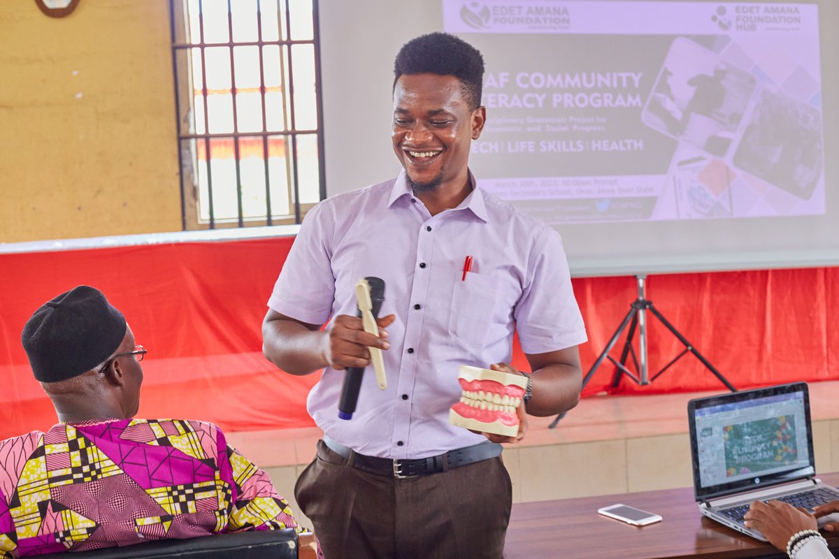 EDAFNG's tweet image. On March 30, 2023, EDAF implemented its innovative Community Literacy Program,  an initiative aimed to transform lives by promoting digital literacy, healthy living, and life skills in remote communities in Nigeria.

The first edition was held in Oron. 
#EDAF #TransformingLives