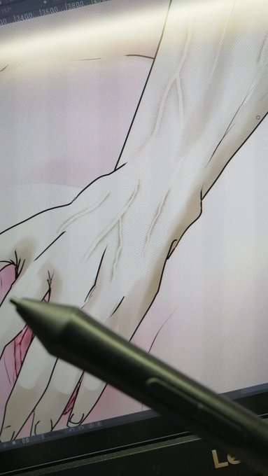 そういえば
世の中には血管フェチの方がいるけど
手マンされる時
浮き上がる血管が
視界にはいって
背筋ゾクゾクする人いますか? 