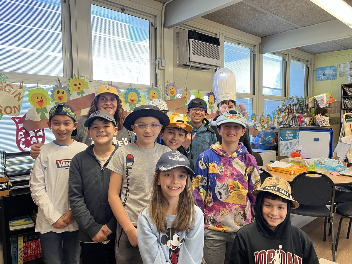 MrsMWright21's tweet image. Wearing fun hats to kick off a week of acceptance on “Magnificent Mind Monday.”@ORHEagles21 #makingitfun #wehelpchildren