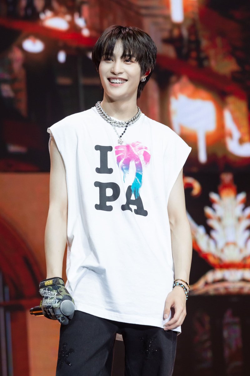 SMTrueThailand's tweet image. ❝ ทุกครั้งที่มาประเทศไทย WayZenNi ชาวไทยทุกคนน่ารักมาก ๆ ใจดีและส่งพลังดี ๆ มาให้พวกเรา พวกเราอยากจะขอบคุณทุกคนมาก ๆ  ไม่รู้ว่าจะพูดอะไรนอกจากคำว่า ขอบคุณครับ ❞

#YANGYANG #WayV #WeiShenV #威神V
#WayV_Phantom_in_BANGKOK
#WayV_FanmeetingTour