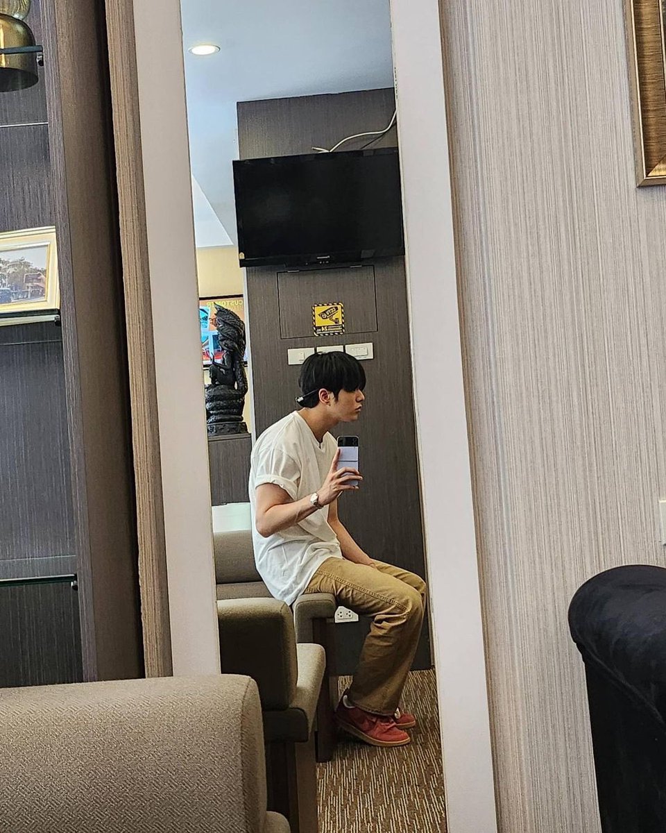 TREASUREth_'s tweet photo. [IG : yg_treasure_official💎]
🔗 https://t.co/OjaCa4dCOY

Happy🩵🩵🩵🩵🩵

#YOONJAEHYUK #윤재혁 #ジェヒョク
#TREASURE #트레저 #トレジャー @treasuremembers https://t.co/NRb1bGm2nS