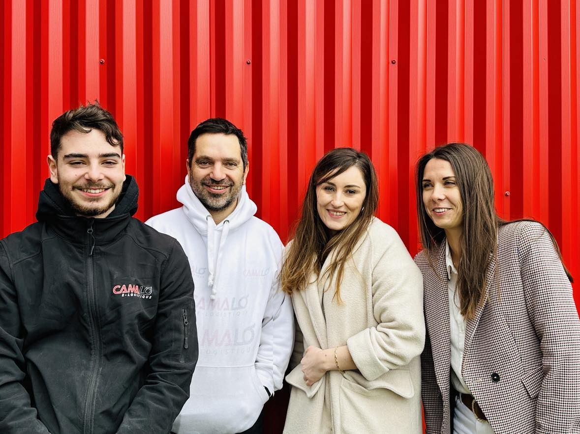 Ce midi, nous fêtions les anniversaires de :
👉 Thibaud (assistant logistique)
👉 Christophe (Responsable entrepôt logistique)
👉 Mandie (Graphiste)
👉 Fannie (Acheteuse)
Merci de nous avoir régalés et encore une fois : Joyeux Anniversaires !! 🎂