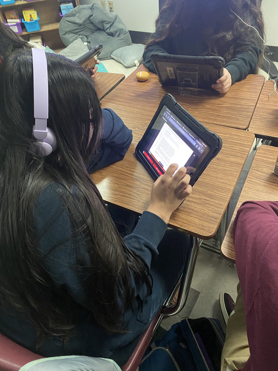 MrsHawkinsRLA's tweet image. Created a #googlesite for my kids to review for STAAR in a “video game” format. Students review information, read a passage then pick their difficulty for questions. Higher the level= higher points!
#ThePowerOfUs
#AMSpride
#RLAmazing
#dpvils
@IISD_iLearn
@iInstructIrving