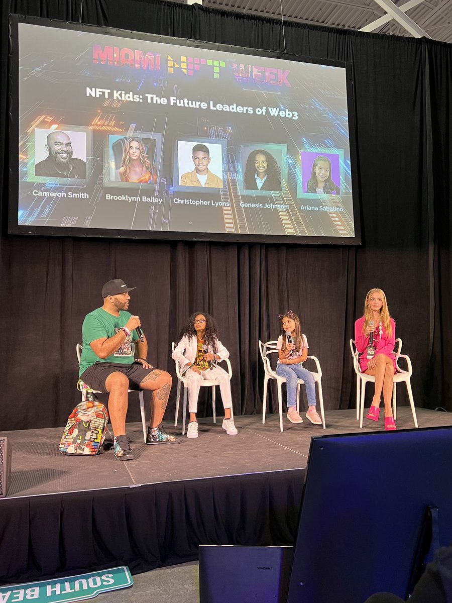 SavetheBeesNFTs 🎙#NFTNYC #MiamiNFT #NFTLA tweet media