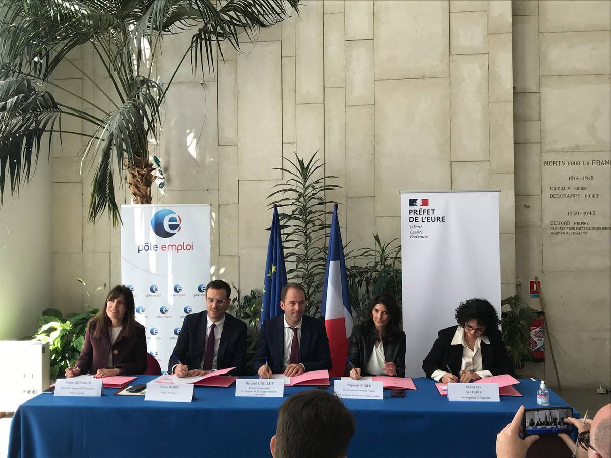 On poursuit avec <a href="/Prefet27/">Préfet de l'Eure</a> et la signature d’une convention avec @LaCL2E et <a href="/FondationFACE/">Fondation FACE</a> pour que les entreprises soient pleinement associées à l’expérimentation. Objectif déployer avec elles des méthodes pour recruter autrement
Au menu : immersion, recrutement par simulation…
