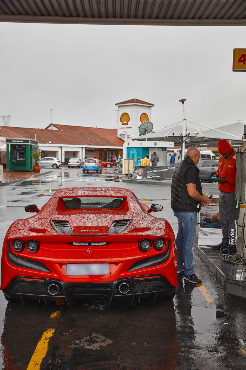 FerrariZA's tweet photo. Revving up the excitement with Ferrari &amp; Shell! 🏎️💨🚀

#ScuderiaSouthAfrica #Ferrari #FerrariRally
#FerrariSouthAfrica #296GTB #296GTS #RomaSpider
#ShellPower #NewandimprovedSVP #ShellSA https://t.co/TEwNKTGI6e