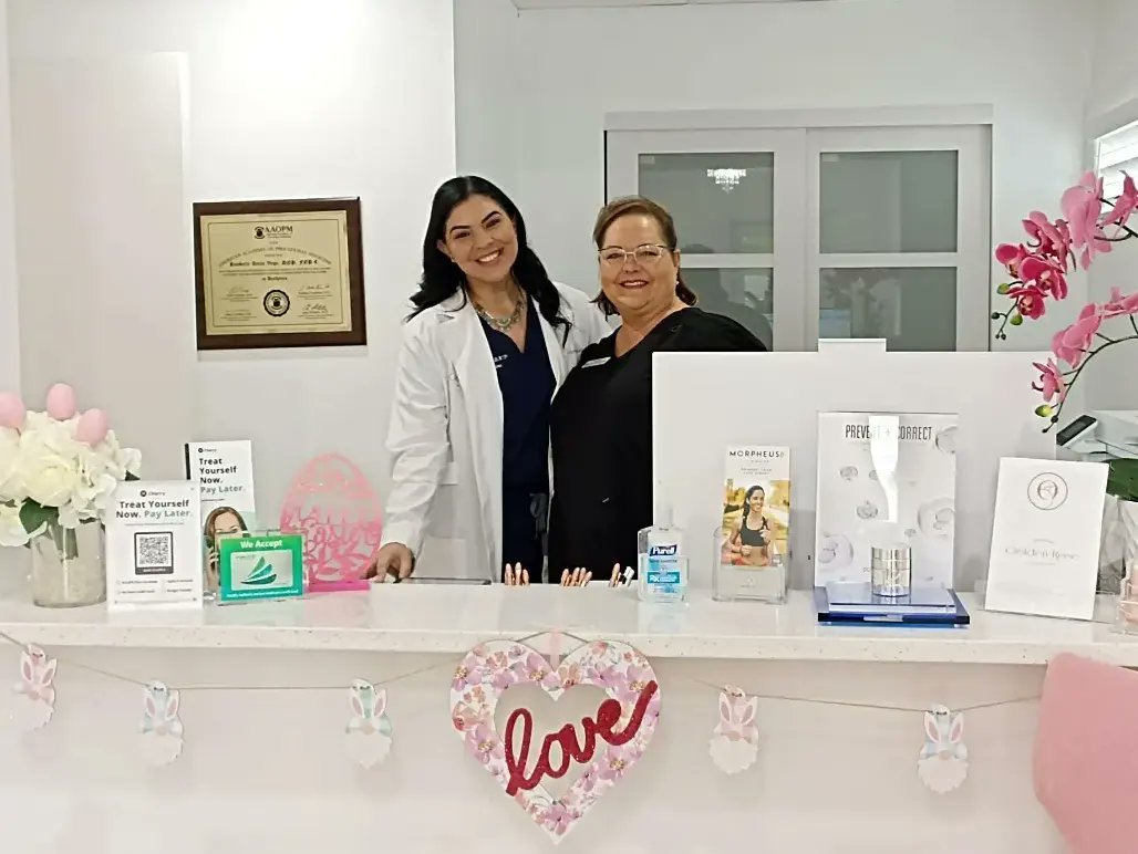 ProsperaUSA's tweet photo. 🤩 Last month, we had the opportunity to visit Dr. Kimberly Ayala at Golden Rose Wellness &amp; Medical Spa (@goldnrosemedspa). It has been such a pleasure providing consulting to Dr. Ayala and guiding her business in its path of expansion and success. 👭😄 #ProsperaCommunity https://t.co/wQV6WHA0zJ